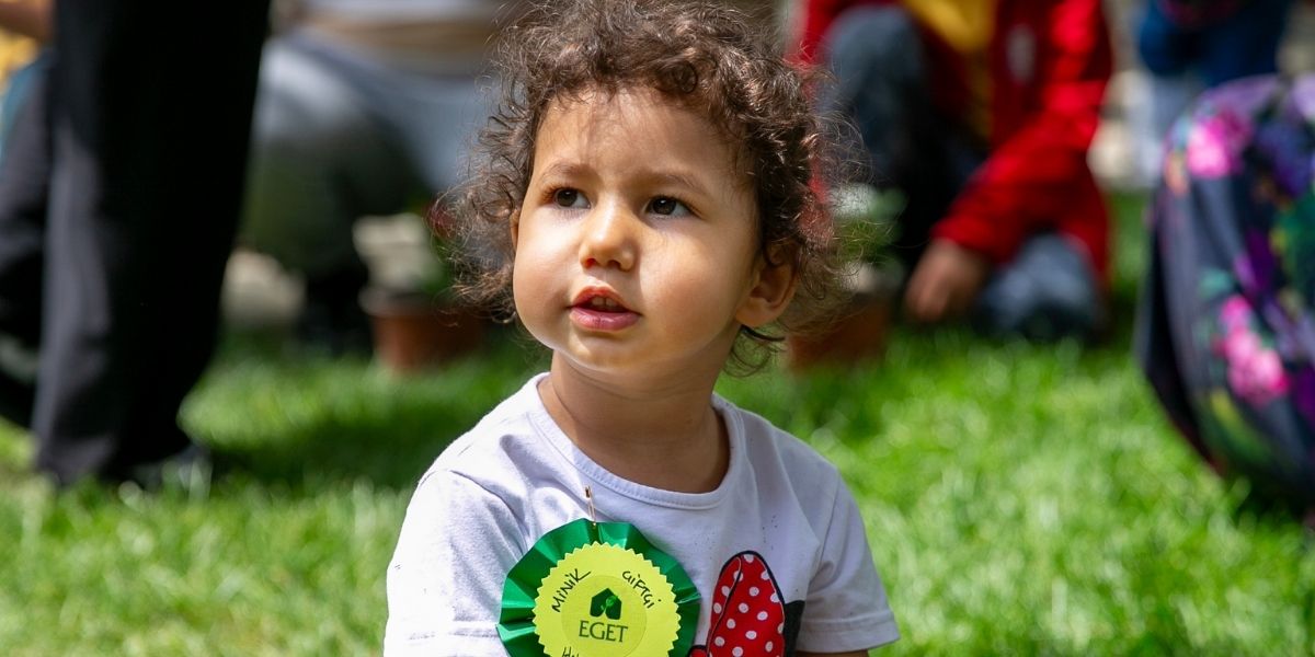 BİR AVUÇ TOPRAK BİR DÜNYA UMUT