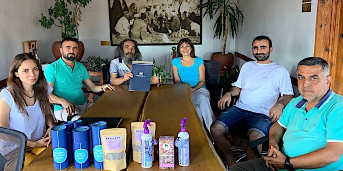 STUDENTS WILL LEARN ECOLOGICAL AGRICULTURE BY PRACTICE