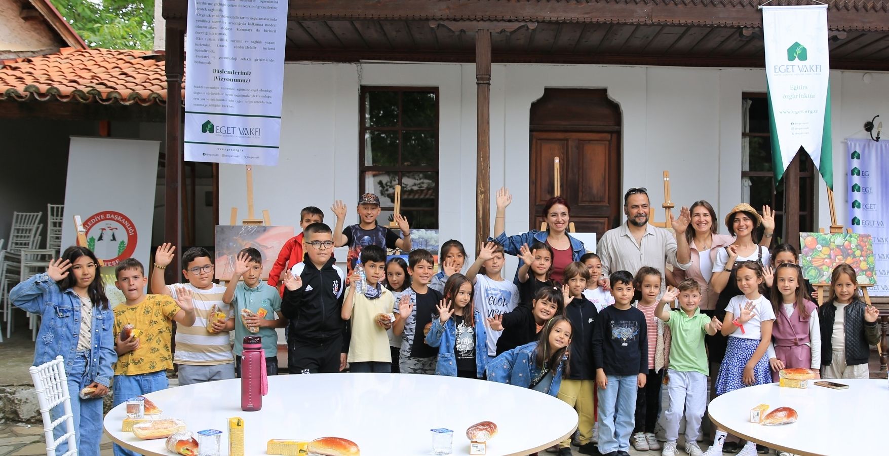 CHILDREN IN MENTEŞE CONNECTED WITH THE SOIL